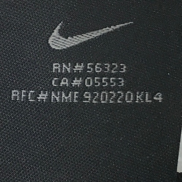 Vintage, Nike Dry Fit, Women’s Relaxed Fit, Short Sleeve Black T-Shirt - Picture 10 of 10